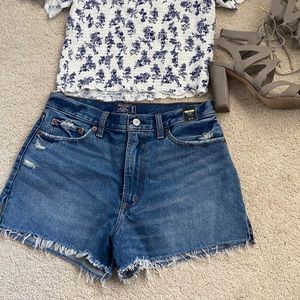 High rise distressed shorts !